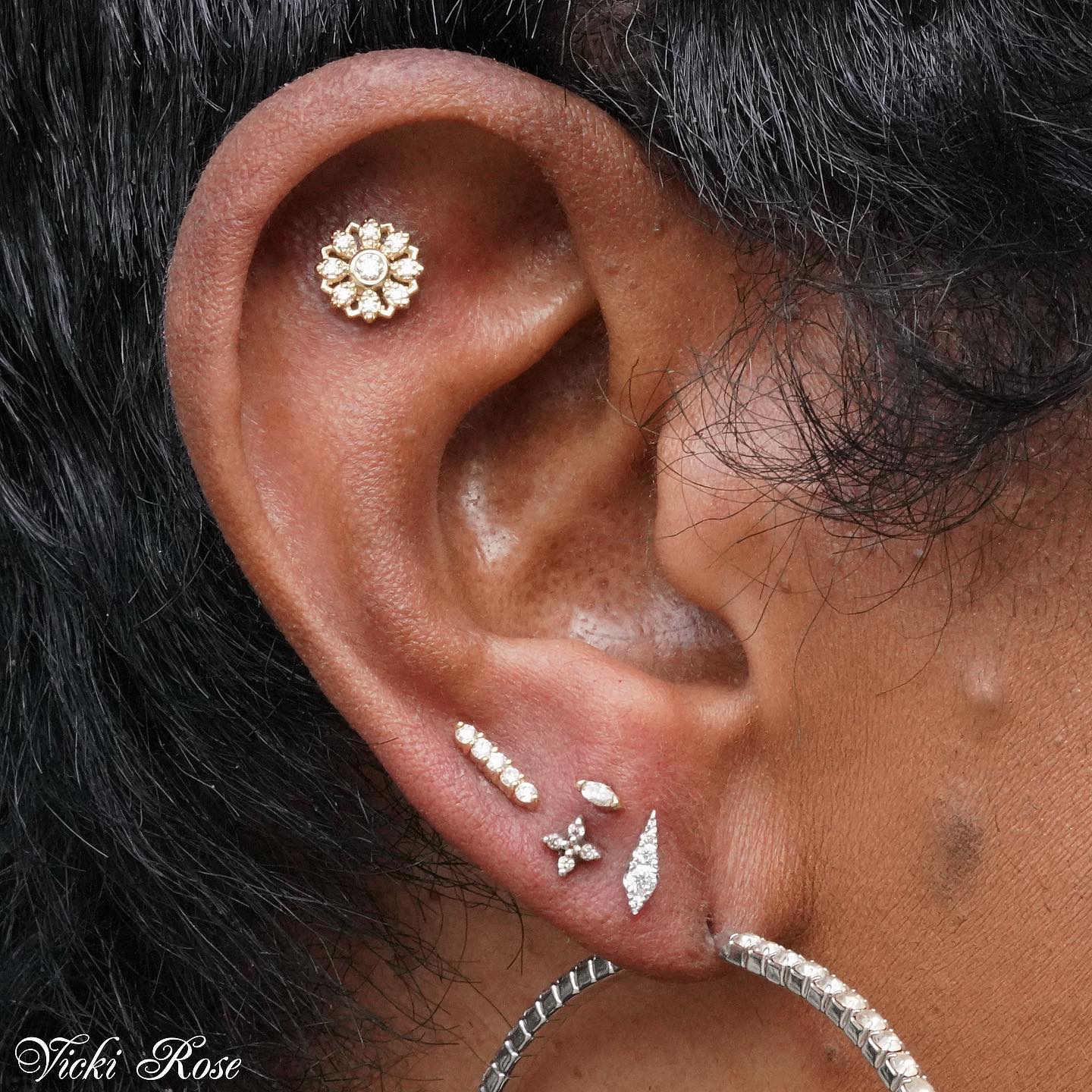 Diamond Rosette Threaded End